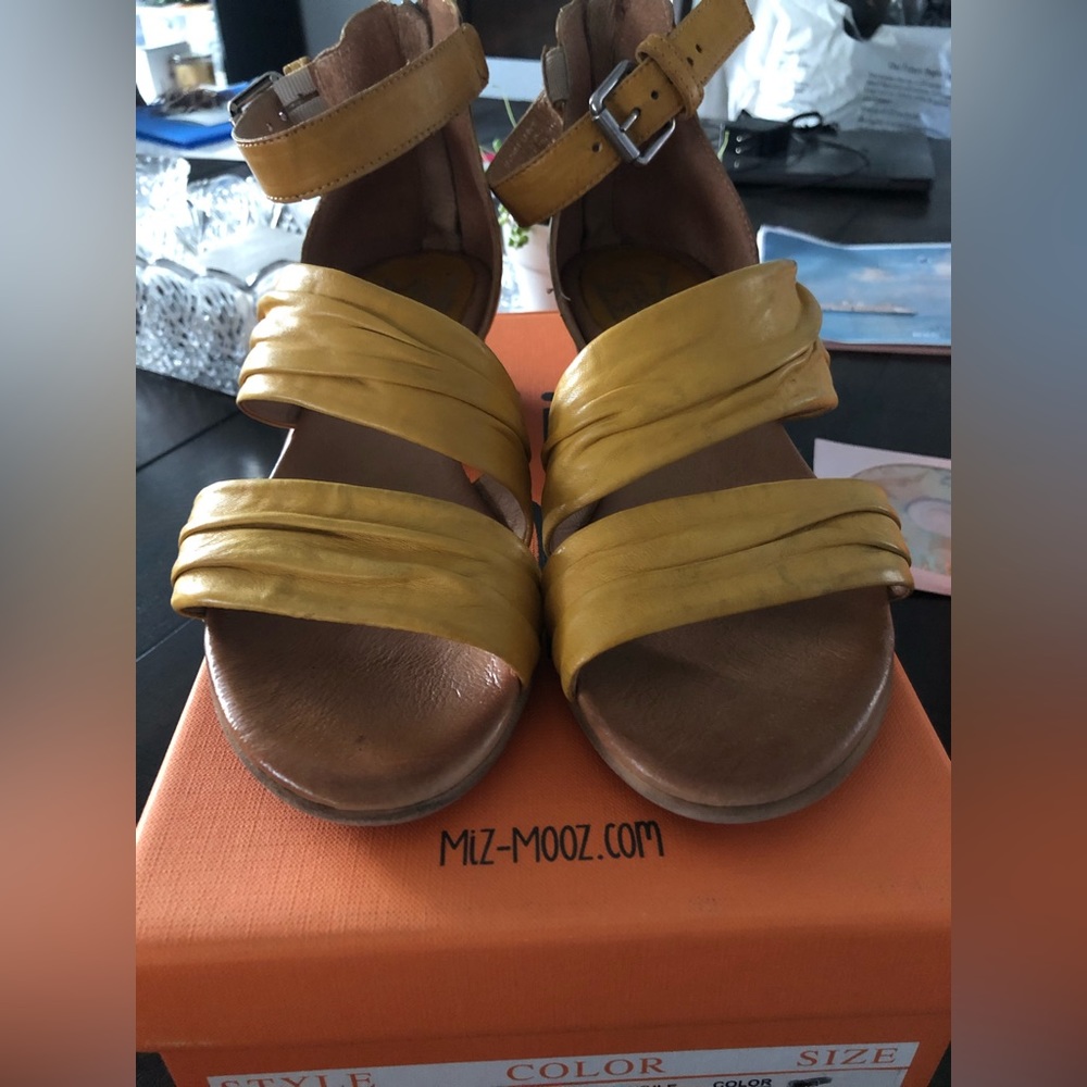 Miz Mooz Cassie Marigold Ruched Leather Heeled Sandals 39, 8.5-9 in wide